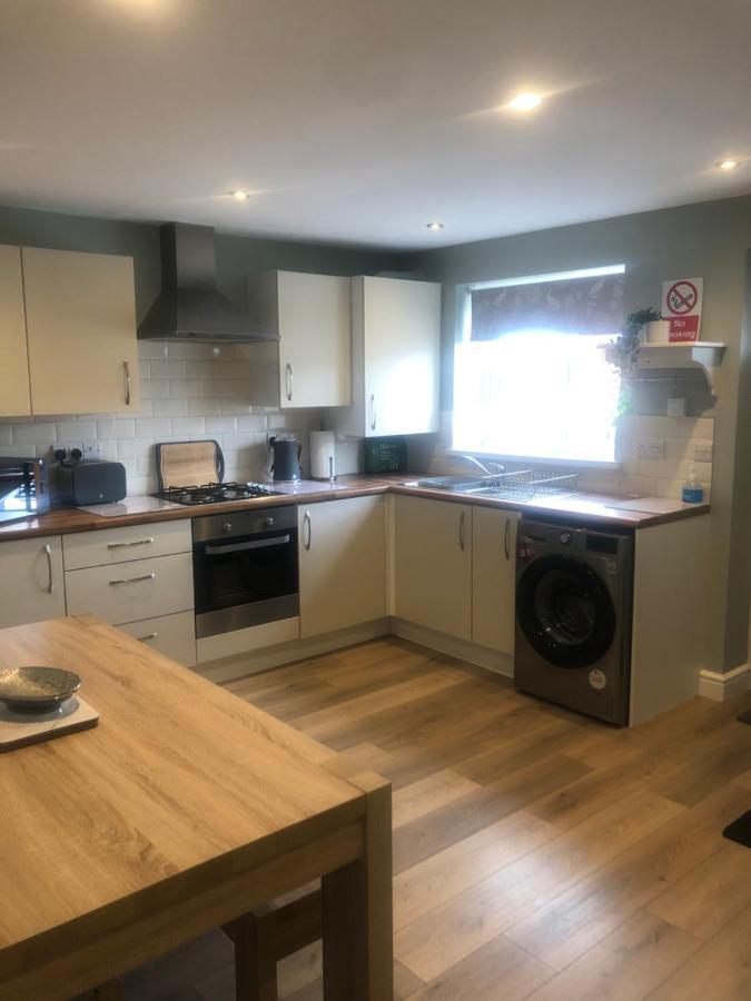 Barber House, Hoyland With Two Allocated Parking Spaces Экстерьер фото